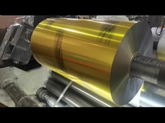 Złota folia zestawiona