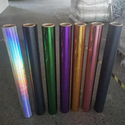 Kolor czerwony metalizowany film Mylar, srebrny złoty metalizowany film dla zwierząt domowych 12mic dla laminacji w papierach i podszewkach pudełek