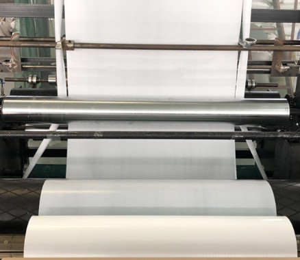 Kolor żółty PE Wstrzykiwacz ciepła / LLDPE Stretch Film For Packaging Bottle / Beverage Wrapping Protective