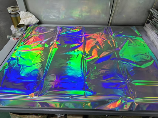 18um holograficzny kolor Bopp Glitter Film, poziomy filar światła BOPP film do opakowań medycznych