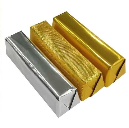 Rolowanie papieru z folii aluminiowej laminowanej kolorowej w rzeźbie do opakowań czekoladowych